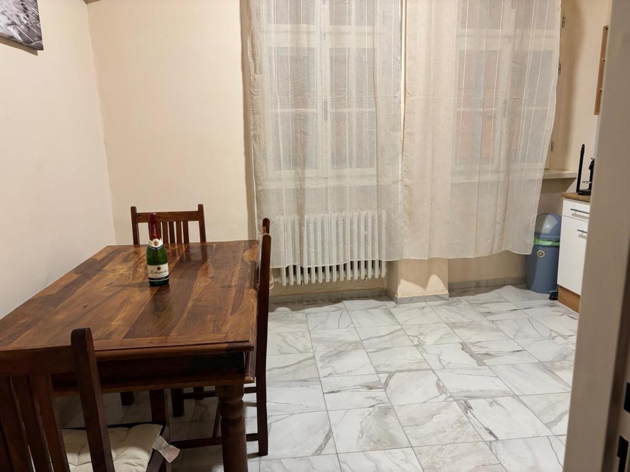City Apartment Хеб Екстериор снимка