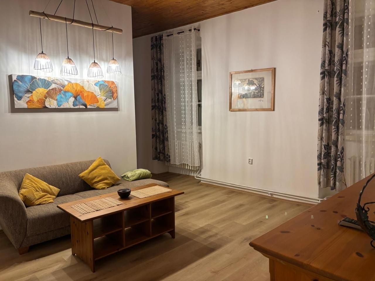 City Apartment Хеб Екстериор снимка